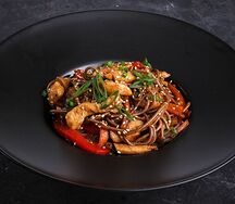 Wok c курицей