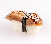Суши с угрем