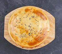 Телятина с вишнёвым соусом в тесте