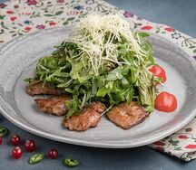 Салат с утиной грудкой