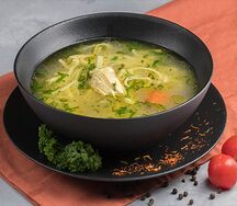 Куриный суп с лапшой