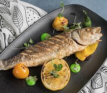 Сибас с овощами гриль