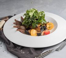 Салат из баклажан с бараньими язычками