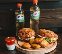 Комбо с двумя чикенбургерами