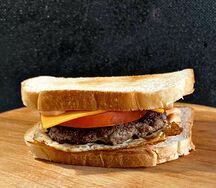 Средний сэндвич с котлетой