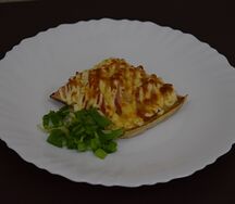 Филе горбуши, запеченное с помидорами