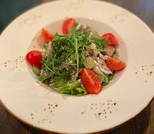 Салат с языком и грибами