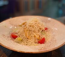 Цезарь с курицей