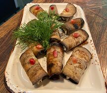 Рулетики из баклажанов