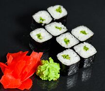 Маки Огурец