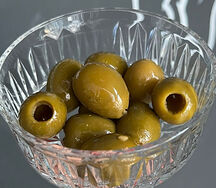 Маринованные оливки с травами