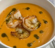 Томатный крем-суп с креветками