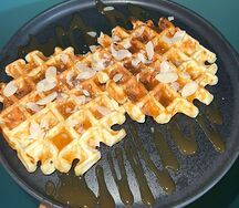 Творожные вафли с карамелью