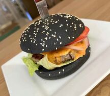 Бургер Бернард с картофелем фри