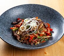 Wok с говядиной