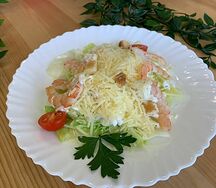Цезарь с тигровыми креветками
