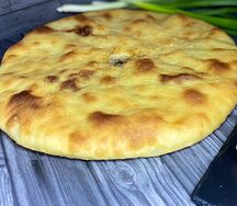 Осетинский пирог с цыпленком и грибами