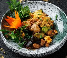 Жареная свинина с грибами Му-шу