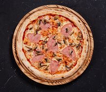 Пицца с ветчиной и грибами