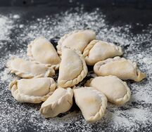 Вареники с картофелем и жареным луком