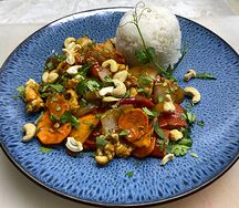 Курица с орешками кешью