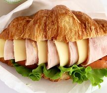 Сэндвич с ветчиной и сыром