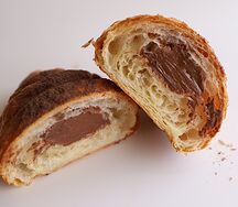 Круассан шоколадный