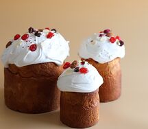 Кулич с вишней