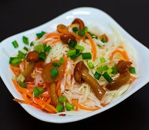 Квашеная капуста с грибами