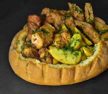 Каравай из шашлыков и люля