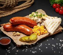 Мясная тарелка Колбаски куриные барбекю