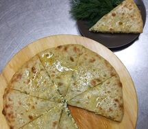 Пирог осетинский с сыром и зеленью