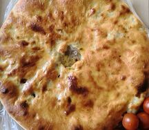 Пирог осетинский со свининой и сыром