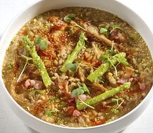 Ризотто со спаржей, беконом и вешенками