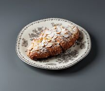 Круассан миндальный
