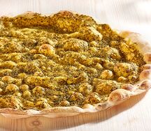Фокаччино с соусом песто и чесноком