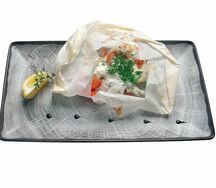 Филе судака, запеченное в пергаменте