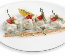 Семга под соусом из трех видов грибов