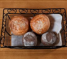 Булочка ржаная с кориандром
