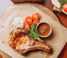 Свиная корейка на кости