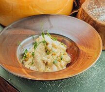 Паста с цыпленком и сальсой из перцев