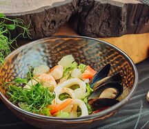 Салат Tony с морепродуктами