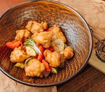 Треска с овощами и соусом Сладкий чили