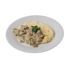 Печень по-строгановски с картофельным пюре