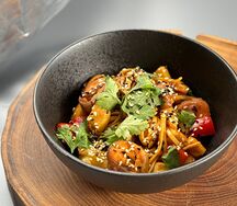 Удон с кальмаром и эсколаром