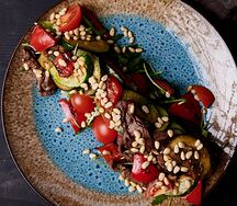 Тёплый салат с телятиной и овощами гриль