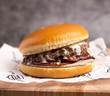 Бургер Блю чиз с грушевым чатни