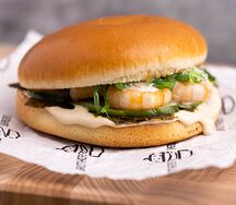 Бургер с креветками и чуккой (Сезон)