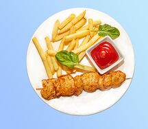 Куриный шашлычок с картофелем фри