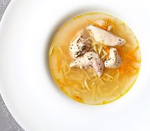 Куриный бульон с пастой ручной работы